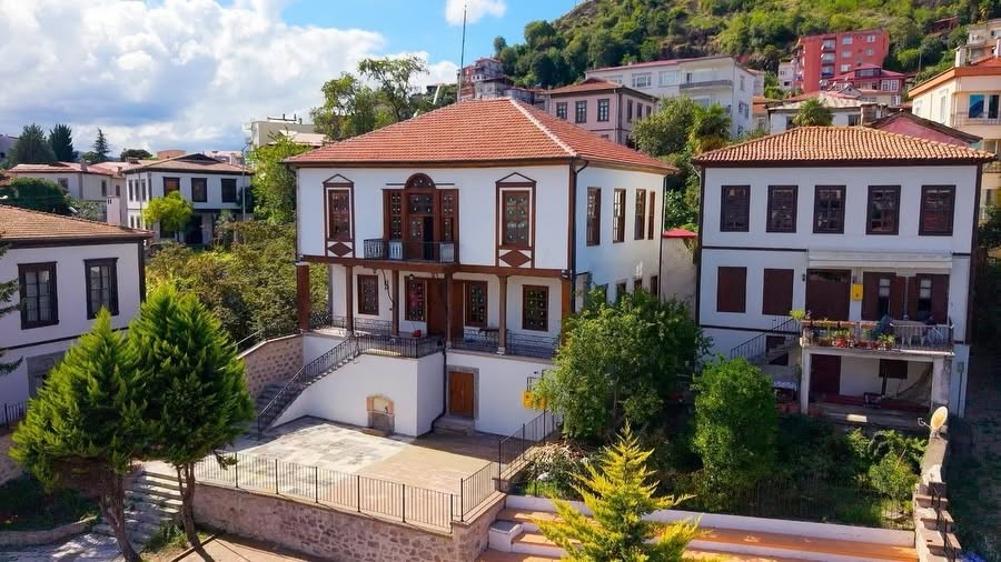 GİRESUN’UN TARİHİ MİRASI NECATİBEY KONAĞI YAPILAN RESTORASYONLA YENİDEN HAYAT BULDU