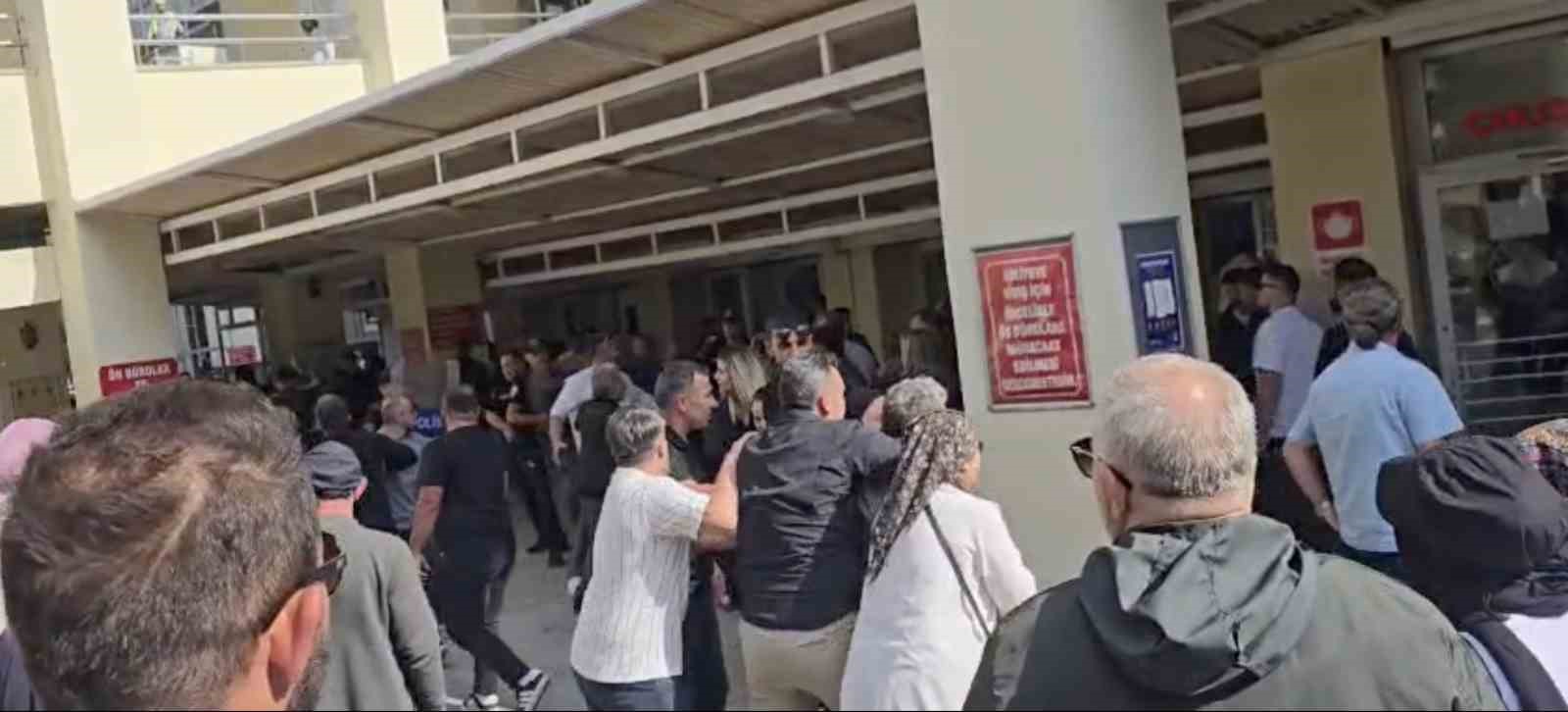 23 YAŞINDAKİ GENCİN ÖLÜMÜNE İLİŞKİN DAVADA BİR SANIĞA MÜEBBET, DİĞERİNE BERAAT KARARI