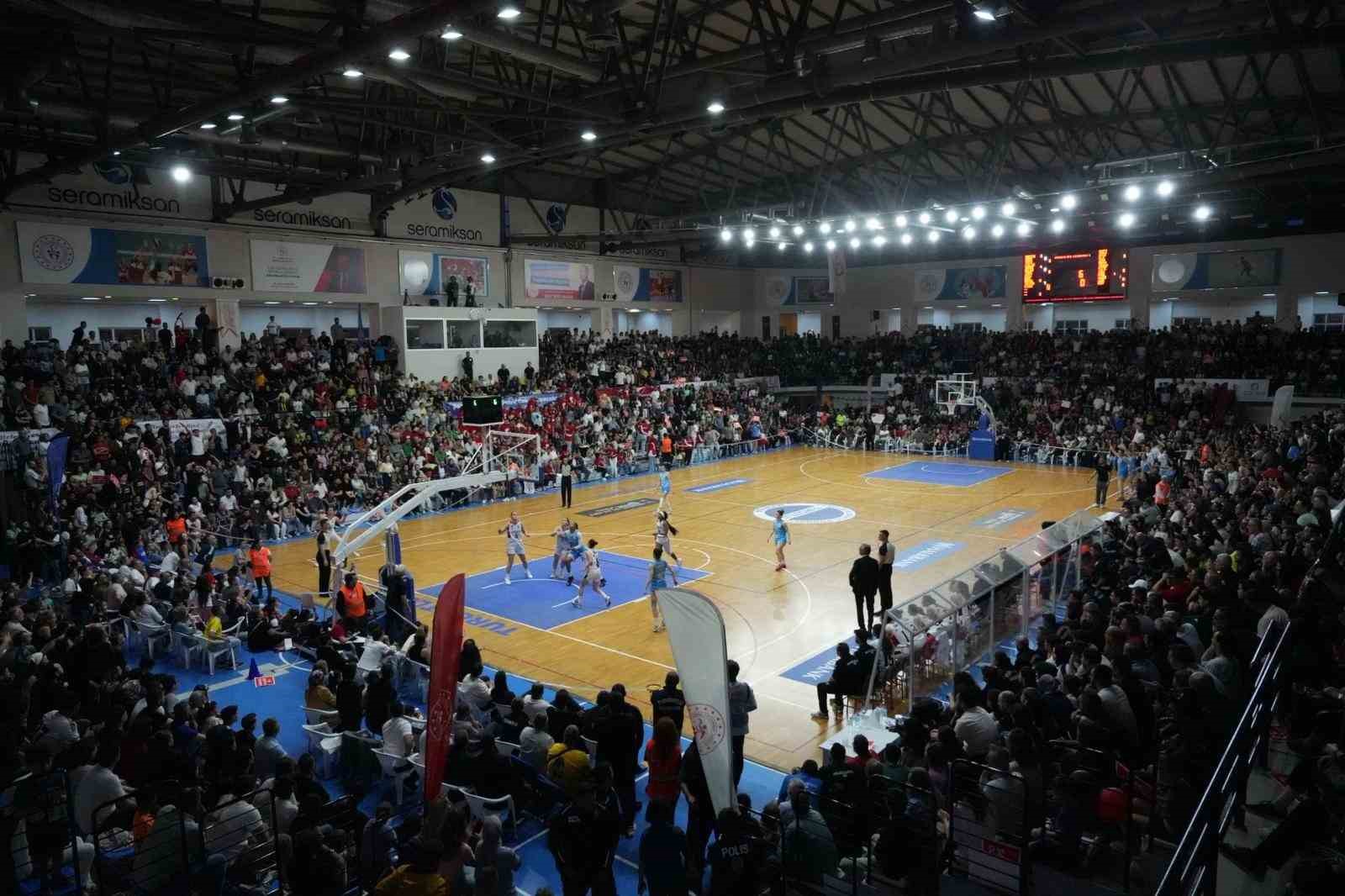 TURGUTLU’DA TRİBÜNLER ŞİDDETE KARŞI TEK SES OLACAK