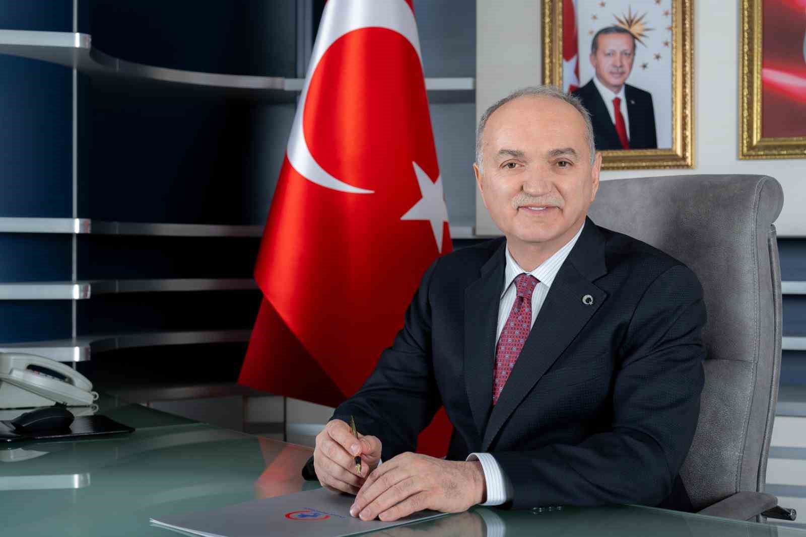 BAŞKAN ÖZLÜ "KAHRAMAN İTFAİYECİLERİMİZİN HAFTASINI KUTLUYORUM"