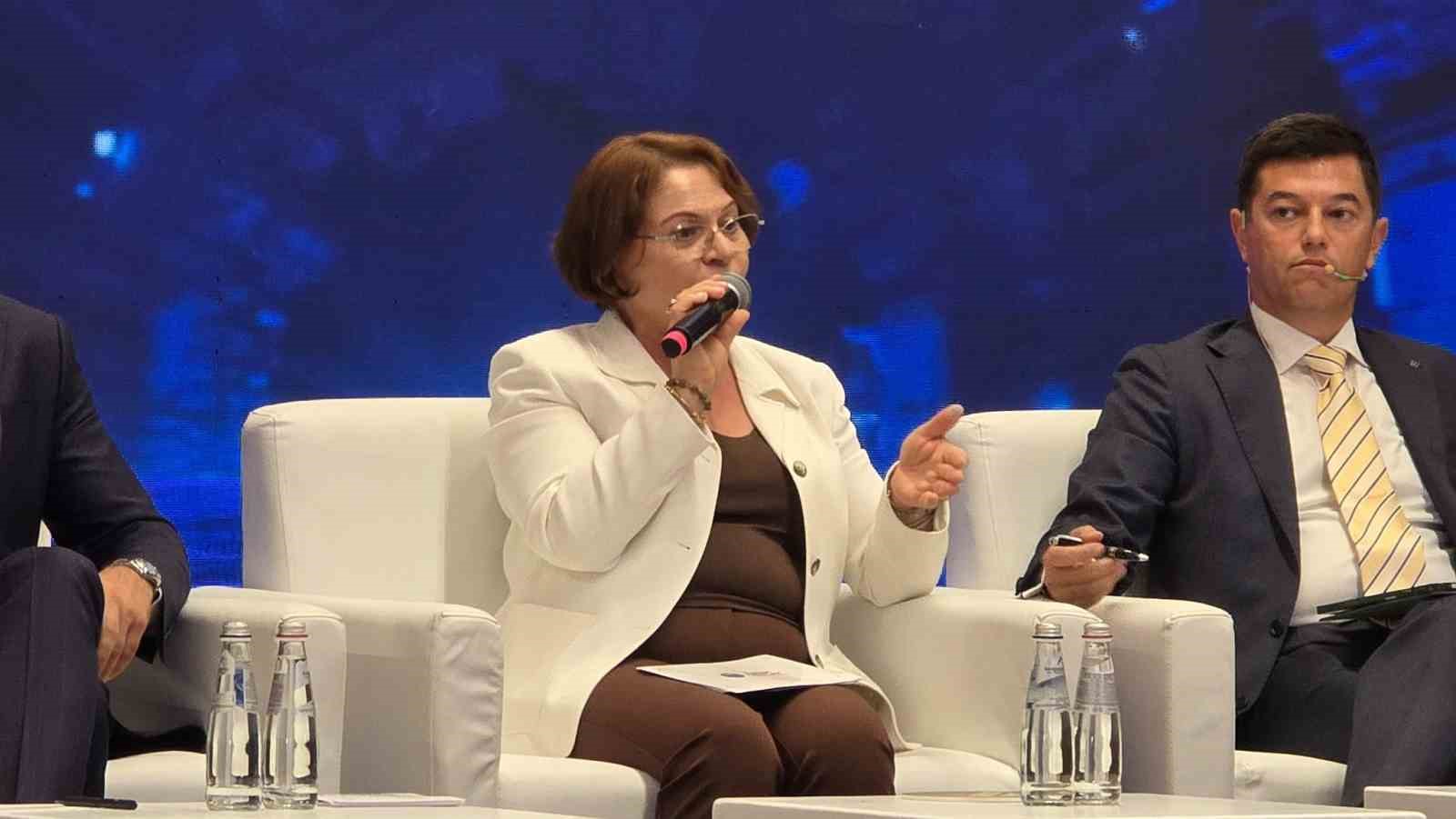 BAŞKAN GENÇAY, FUARDA DİDİM’İ ANLATTI