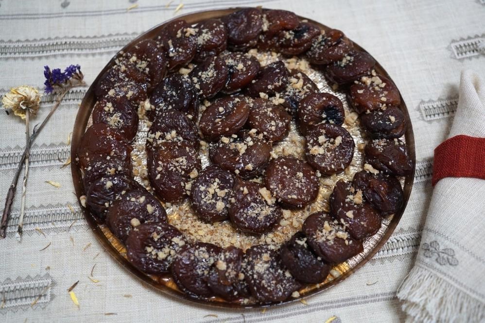 ERZURUM’UN TESCİLLİ TATLILARI LABORATUVARA GİRDİ: ERZURUM PASTASI KALORİ, DUT ÇULLAMASI MİNERAL ŞAMPİYONU
