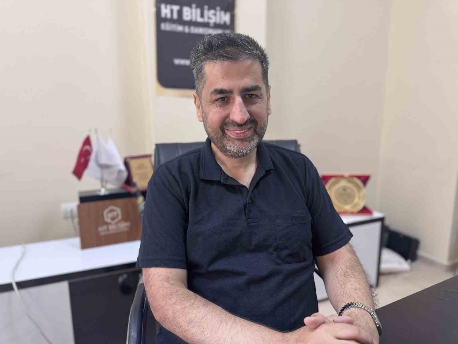 YAPAY ZEKA AJANINA DOLANDIRILMAYIN