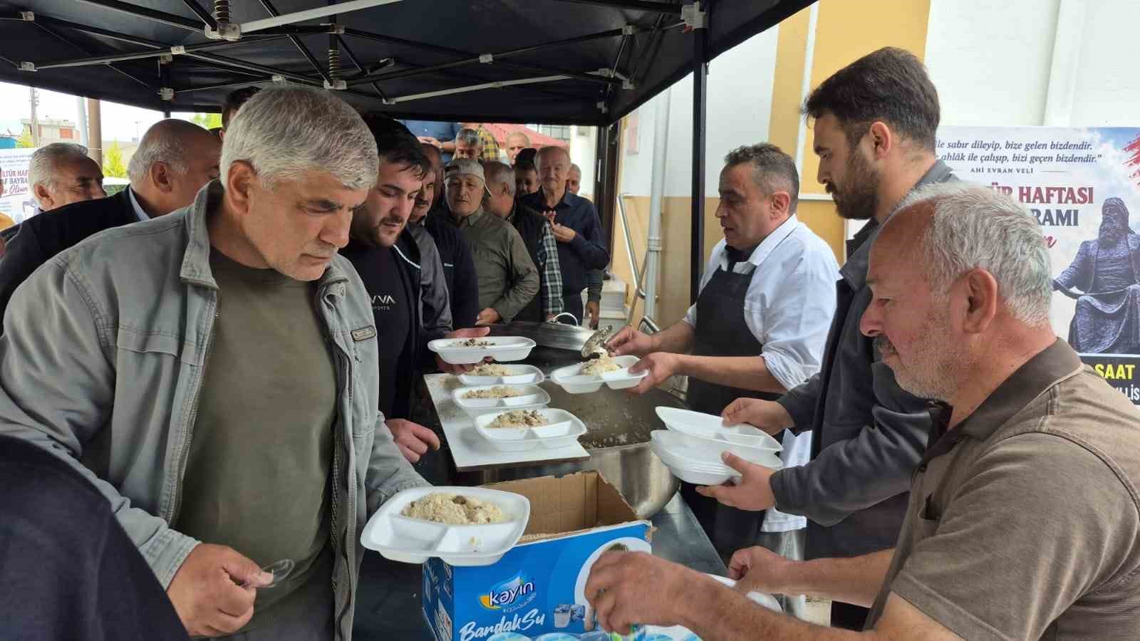 ALAÇAM’DA AHİLİK HAFTASI’NDA AHİ PİLAVI İKRAMI