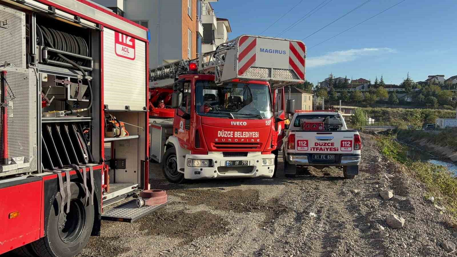 DÜZCE’DE EV YANGINI EKİPLERİN MÜDAHALESİ İLE SÖNDÜRÜLDÜ