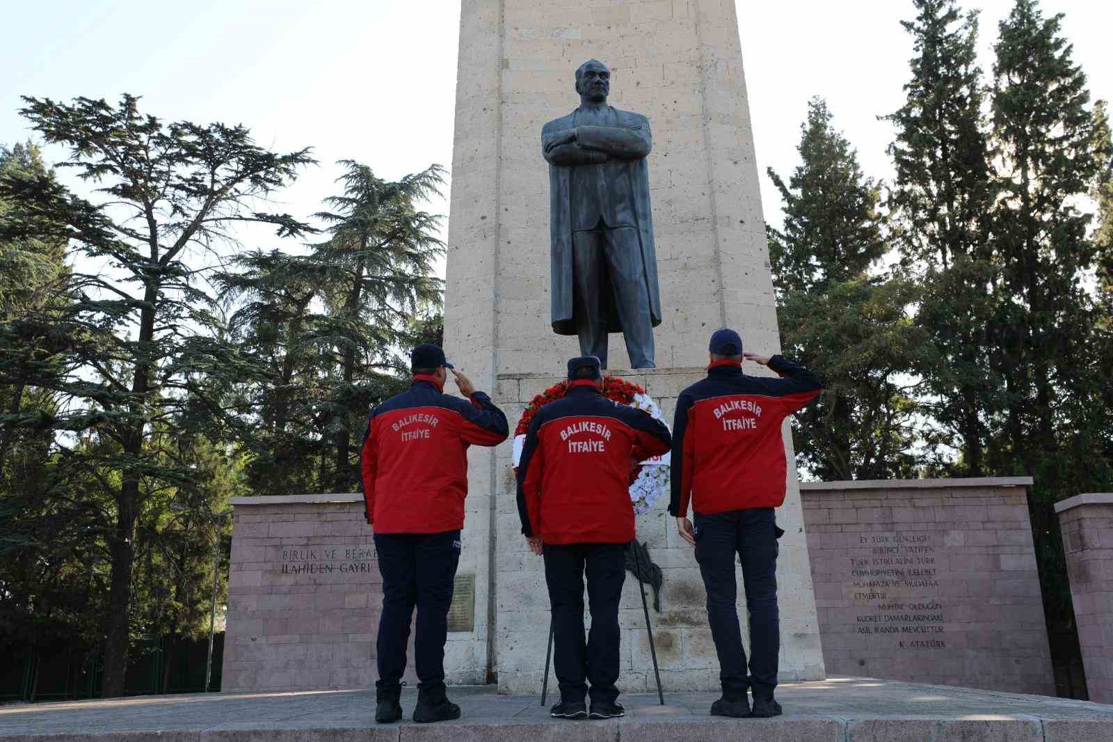 BAŞKAN AKIN’DAN KAHRAMAN İTFAİYECİLERE ANLAMLI JEST