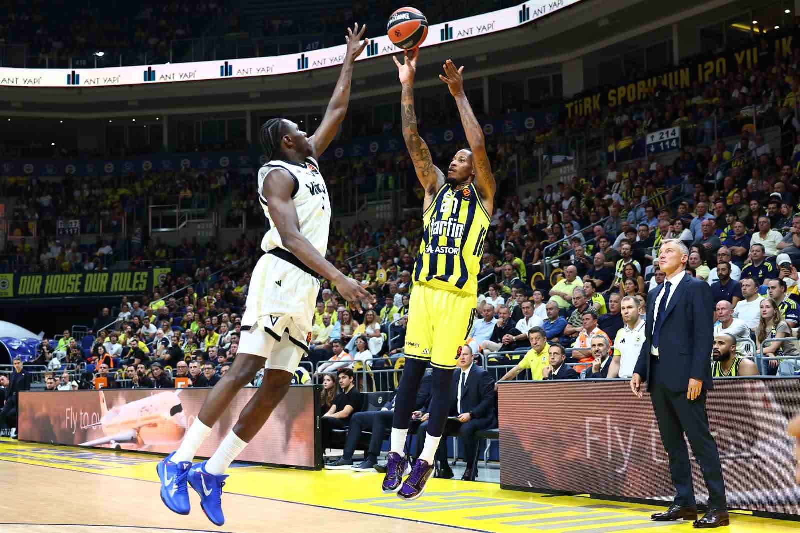 FENERBAHÇE, EUROLEAGUE’E GALİBİYETLE BAŞLADI