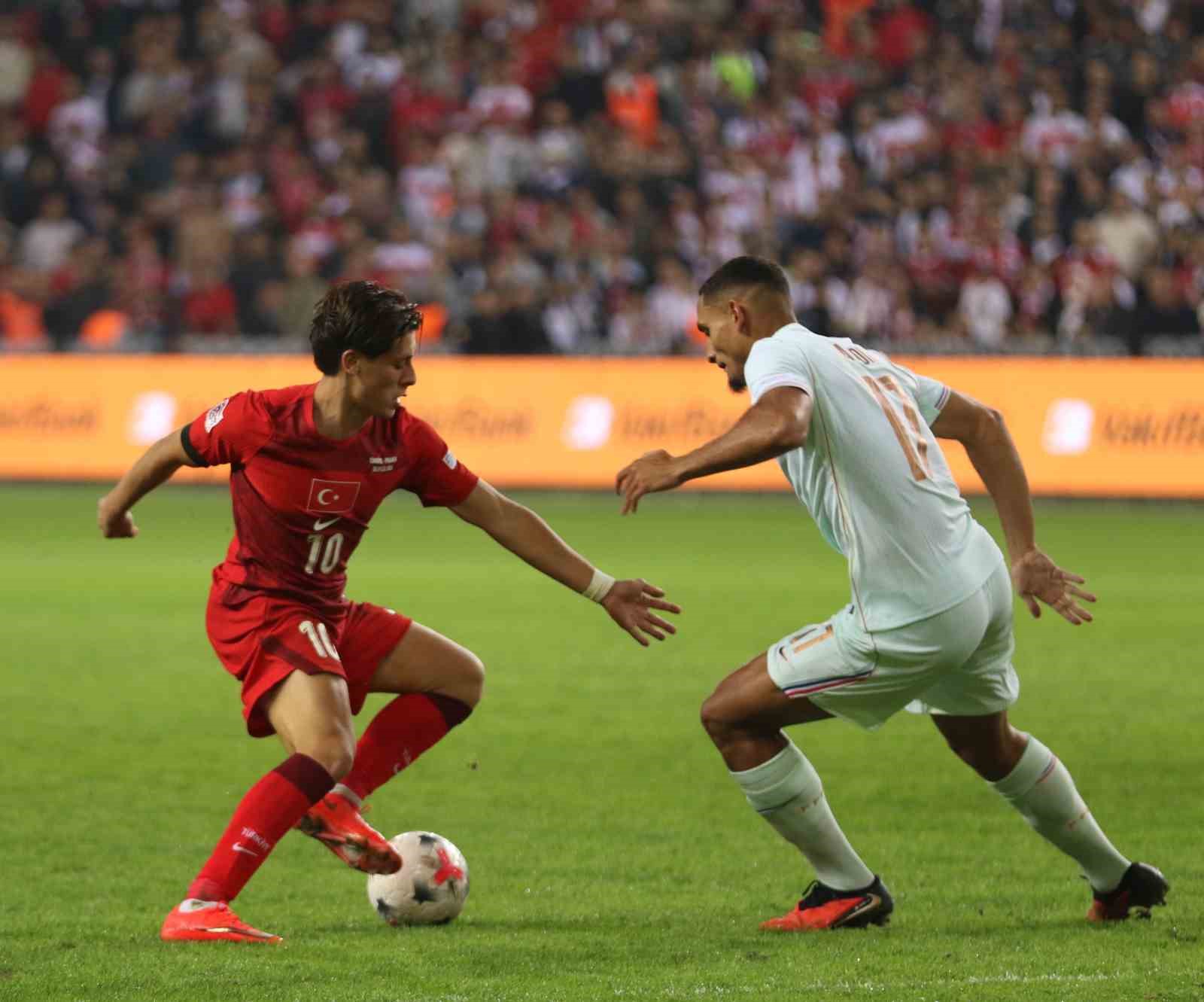 UEFA ULUSLAR LİGİ: TÜRKİYE: 0 - FRANSA: 1 (MAÇ SONUCU)