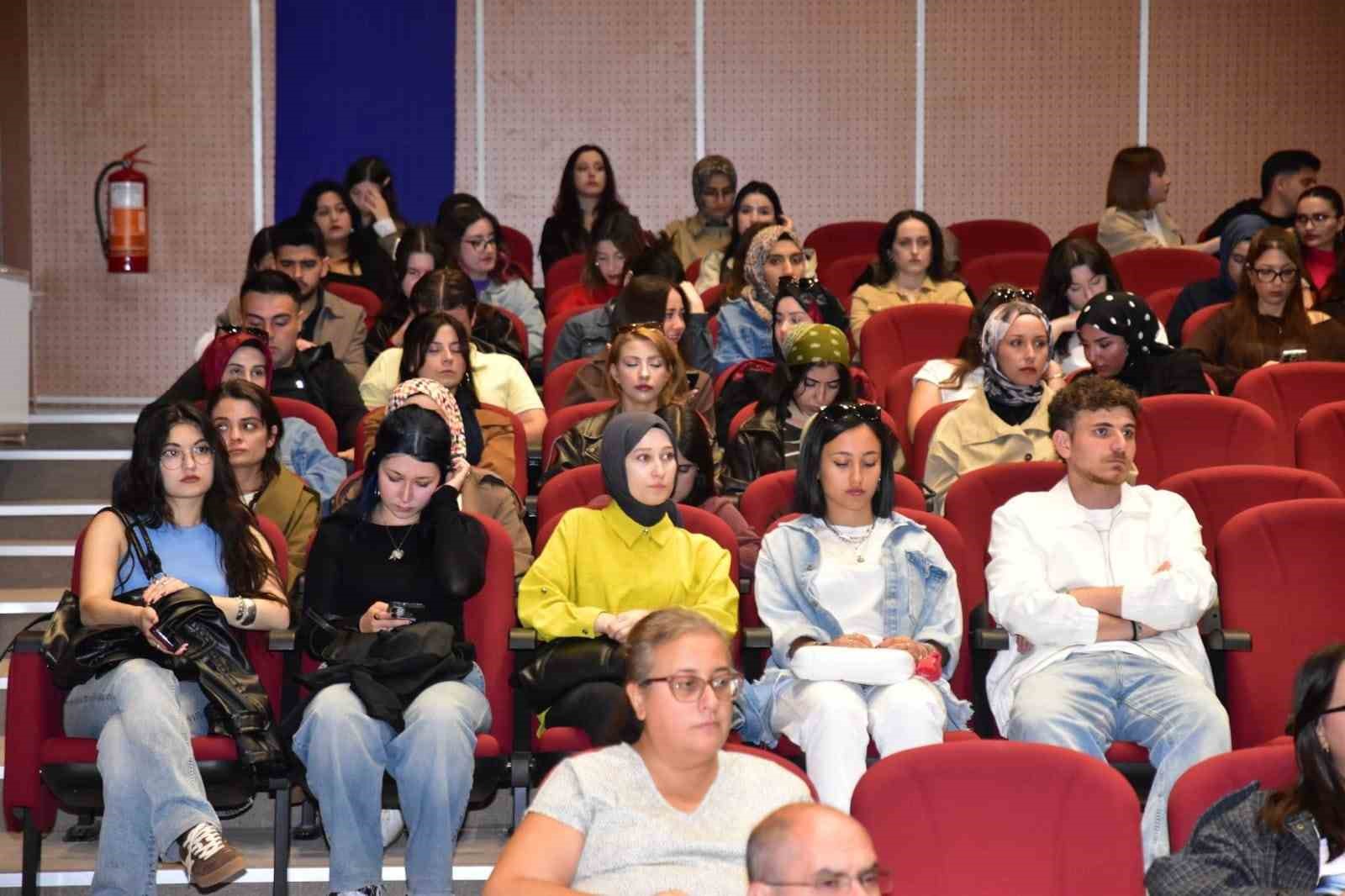 ASHİM’DEN ESOGÜ’DE KADINA YÖNELİK ŞİDDETLE MÜCADELE SEMİNERİ