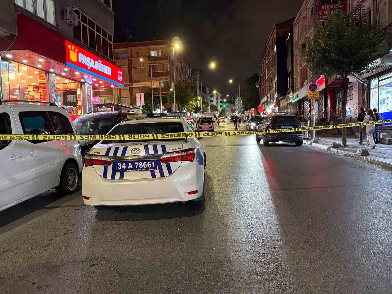 ESENLER’DE POLİSİN ÜZERİNE YÜRÜYEN ELİ BIÇAKLI ŞAHIS ETKİSİZ HALE GETİRİLDİ