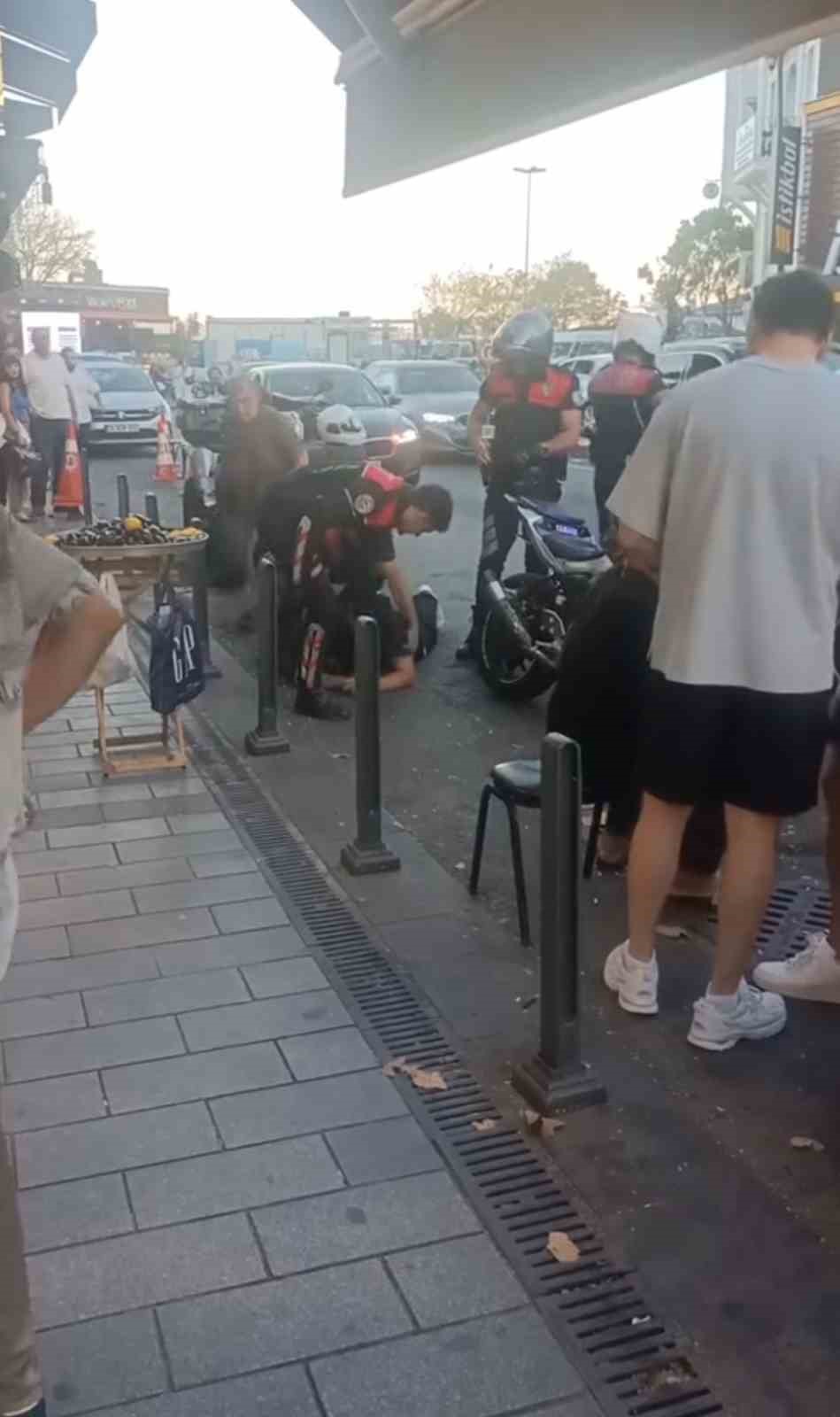 SARIYER’DE POLİSİN ’DUR’ İHTARINA UYMAYAN MOTOSİKLET SÜRÜCÜSÜ YAKALANDI