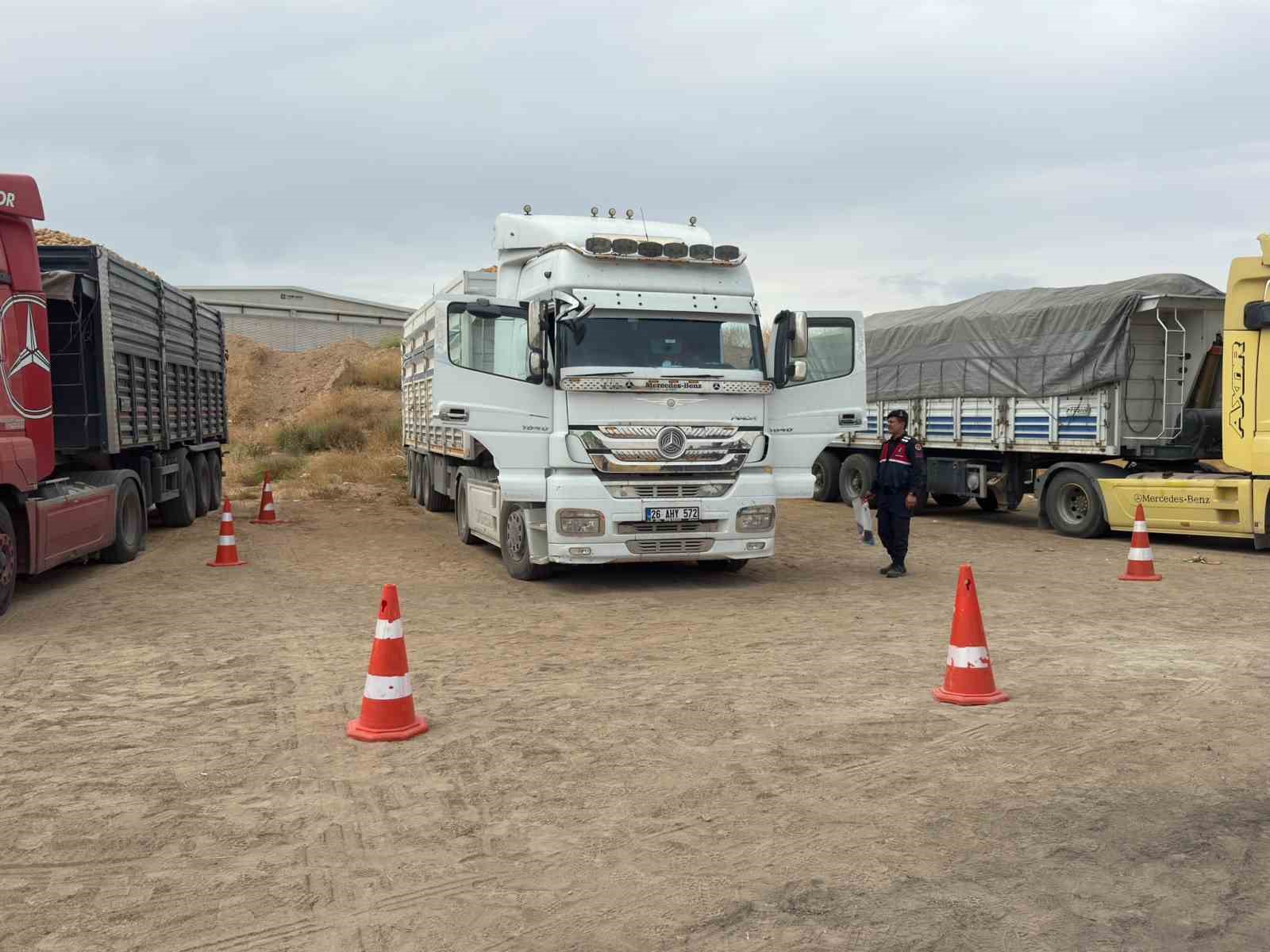KULLANDIĞI TIRIN İÇİNDE ÖLÜ BULUNDU
