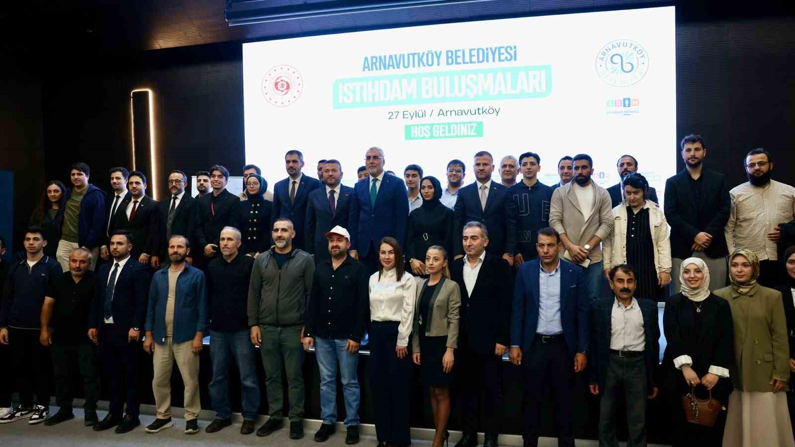 BAKAN IŞIKHAN ARNAVUTKÖY BELEDİYESİ’NİN İSTİHDAM ÇALIŞMALARI KAPSAMINDA ÜRETEN GENÇLERLE BULUŞTU
