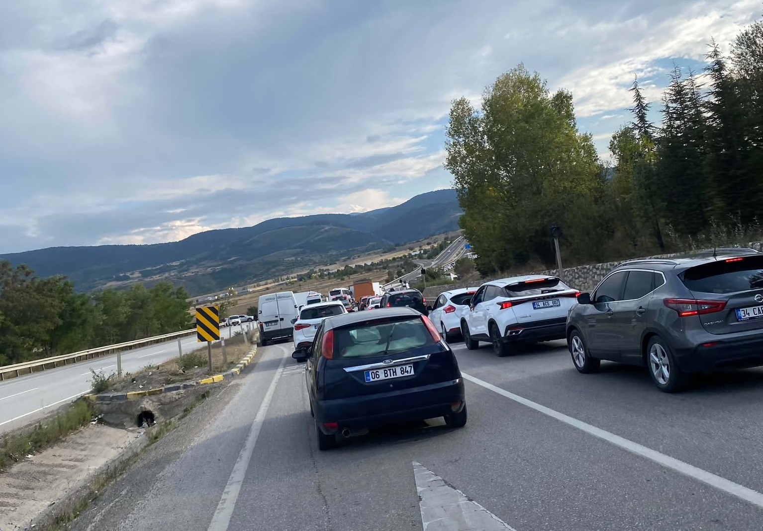 YOL ÇALIŞMASI 21 İLİN GEÇİŞ NOKTASINI KİLİTLEDİ