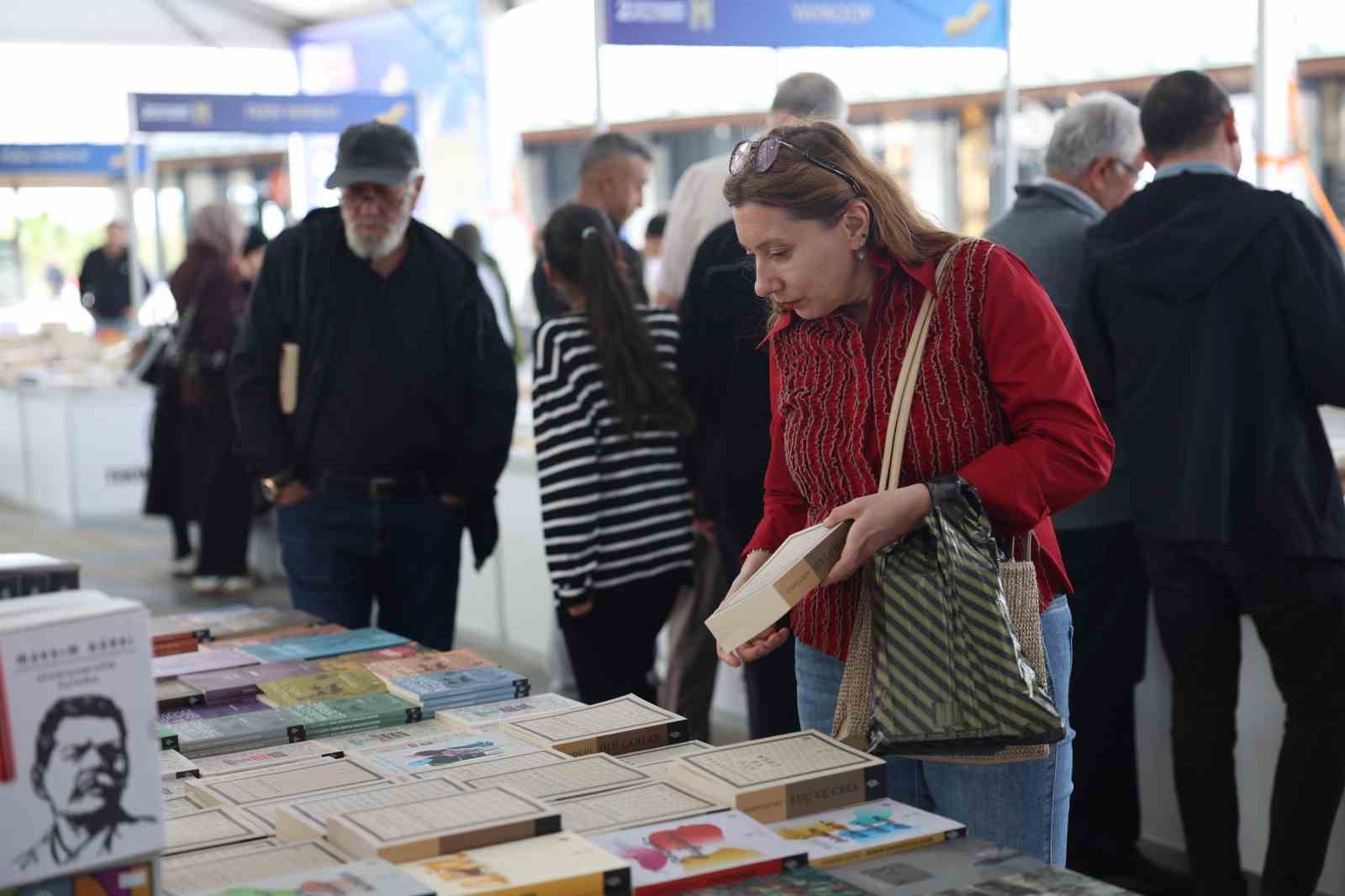 2. OSMANGAZİ KİTAP GÜNLERİ’NE YOĞUN İLGİ