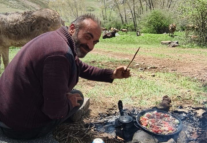 YILDIRIM İSABET EDEN ÇOBAN HAYATINI KAYBETTİ