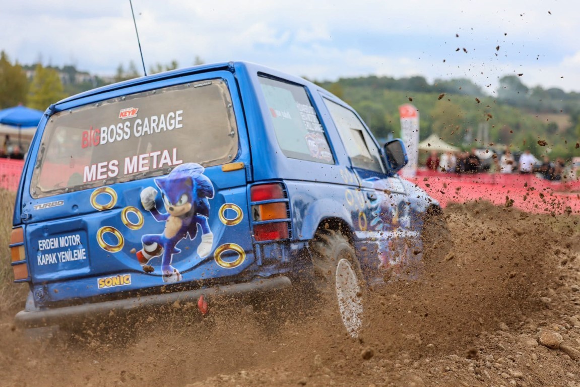 KARTEPE’DE OFF-ROAD TUTKUNLARI SINIRLARI ZORLADI
