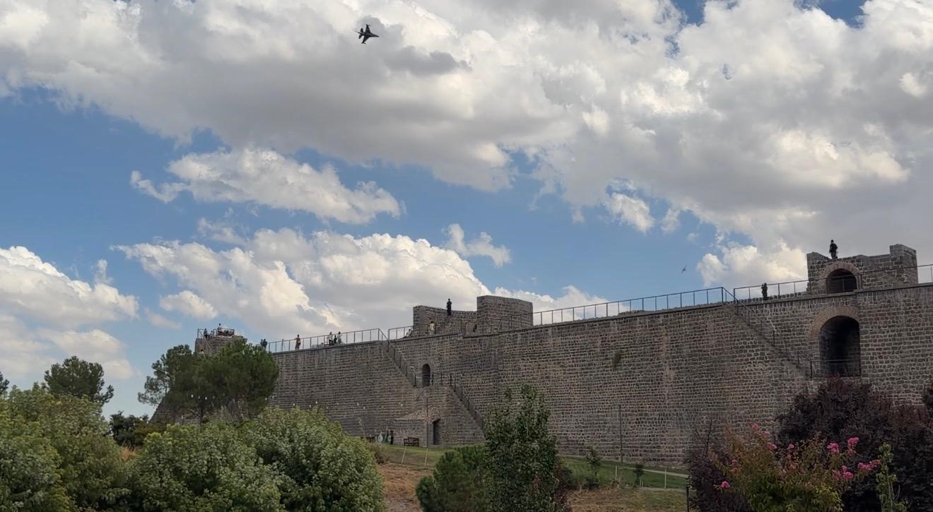 SOLOTÜRK DİYARBAKIR SEMALARINDA DENEME UÇUŞU YAPTI