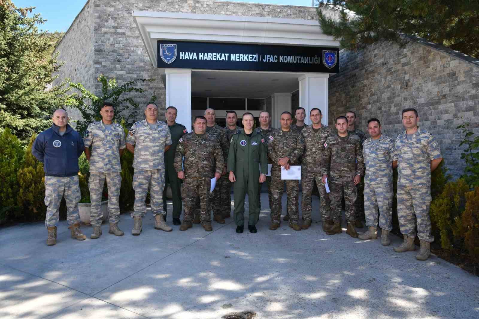 TÜRKİYE-GÜRCİSTAN ARASINDA ‘HAVA HAREKATI PLANLAMA VE YÖNETİM KURSU’ TAMAMLANDI