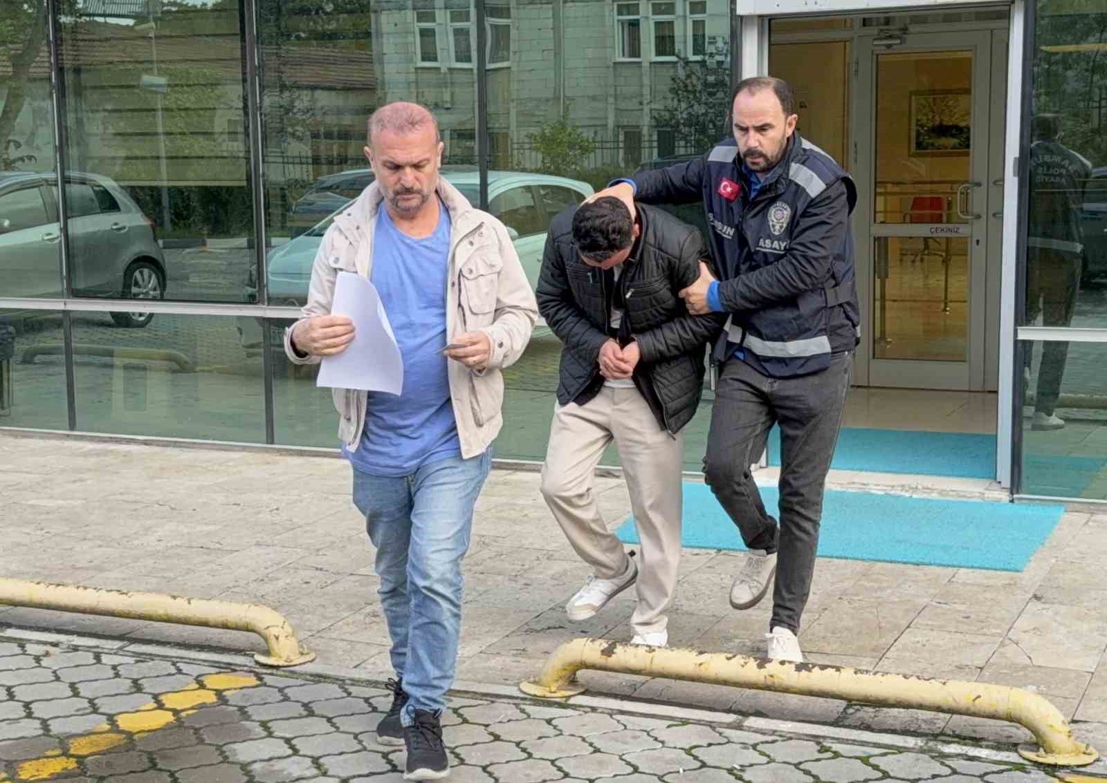 PENCEREDEN EVE GİRİP BIÇAK TEHDİDİYLE CÜZDAN GASP EDEN ŞAHIS TUTUKLANDI