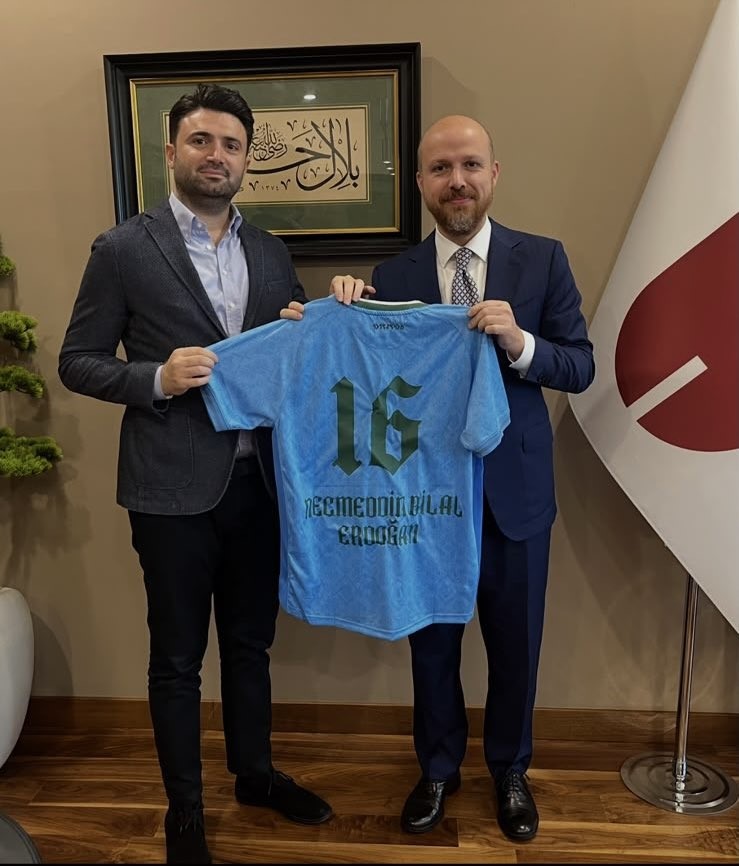 BURSASPOR BAŞKANI ÇELİK’TEN BİLAL ERDOĞAN’A ÖZEL FORMA