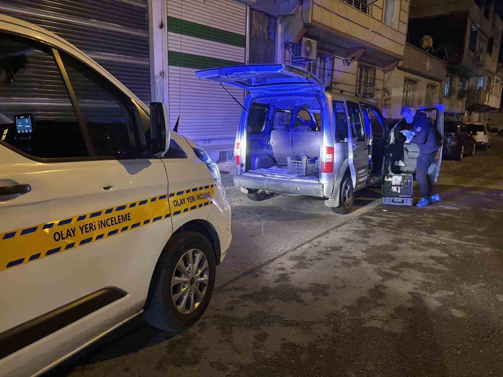 GAZİANTEP’TE BIÇAKLI KAVGA: 18 YAŞINDAKİ GENÇ HAYATINI KAYBETTİ