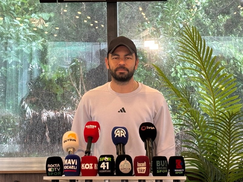 SELÇUK İNAN’DAN MİLLİ TAKIM YORUMU: "DÜNKÜ MAĞLUBİYETİ DAHA ÇOK MAÇ ÖNCESİ HAZIRLANMAYA BAĞLIYORUM"