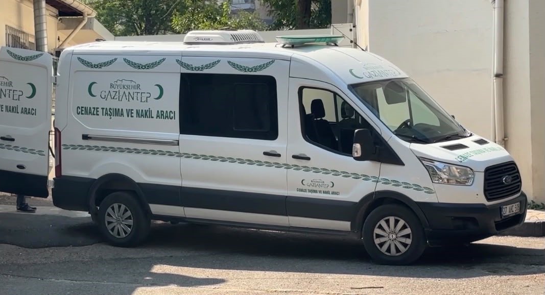 GAZİANTEP’TE 6 KATLI BİNA İNŞAATINDAN DÜŞEN 17 YAŞINDAKİ İŞÇİ HAYATINI KAYBETTİ