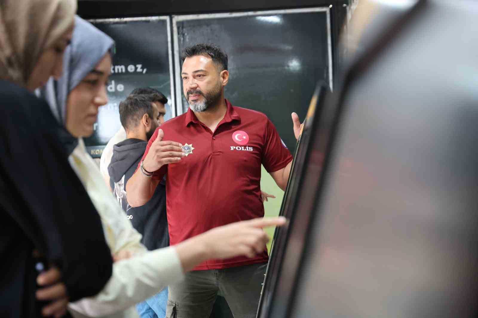NARKO TIR İLK KEZ ELAZIĞ’DA: VATANDAŞLARDAN YOĞUN İLGİ