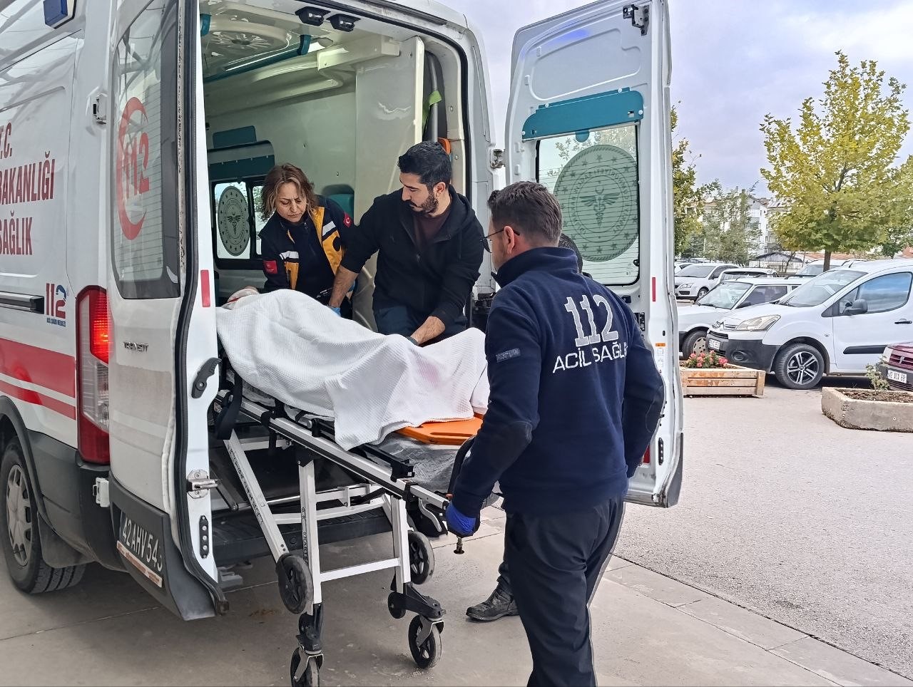 KAMYON KASASINDAN DÜŞEN ŞAHIS YARALANDI