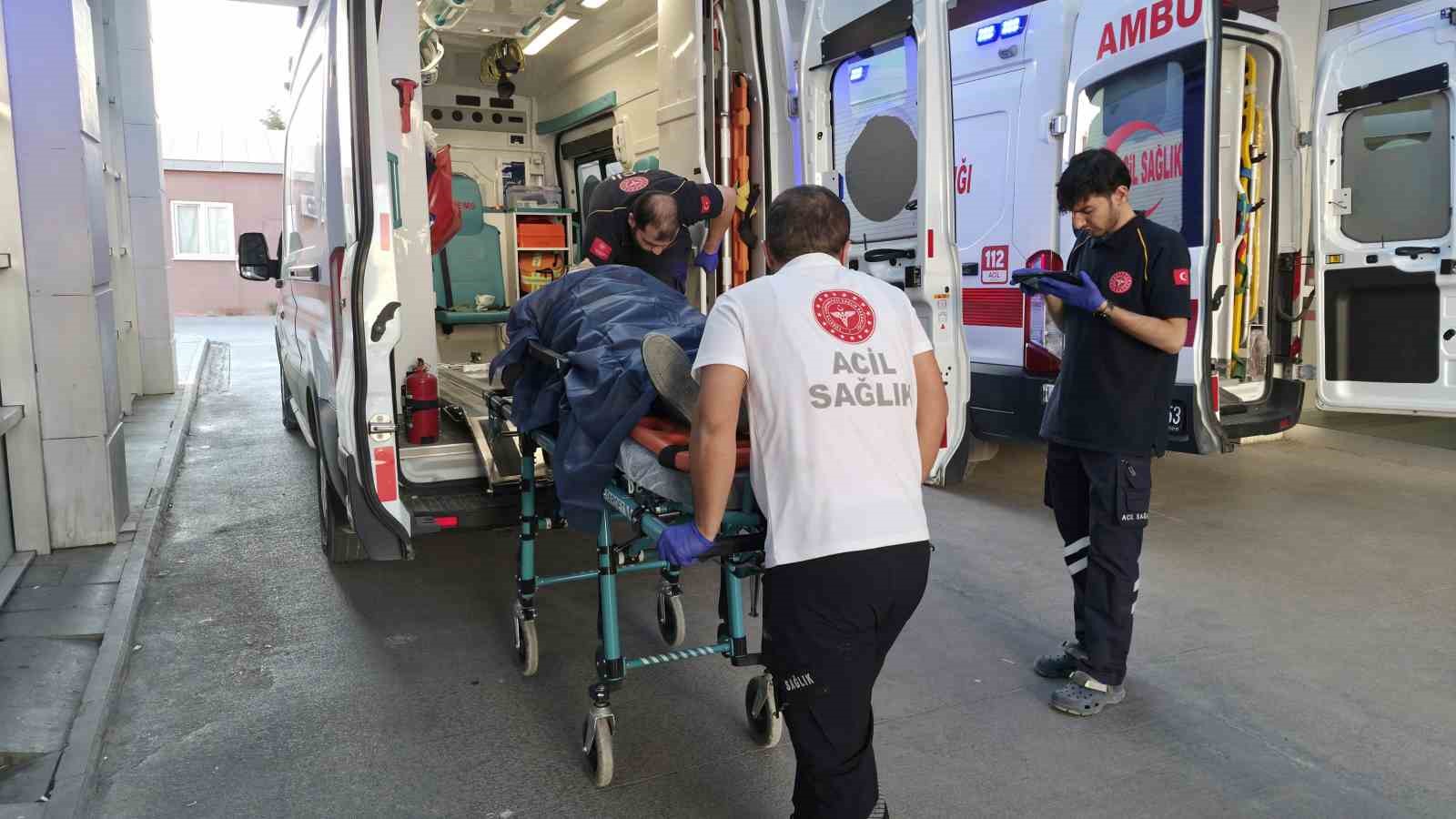 OTOBÜS İÇERİSİNDE DÜŞEN YOLCU YARALANDI