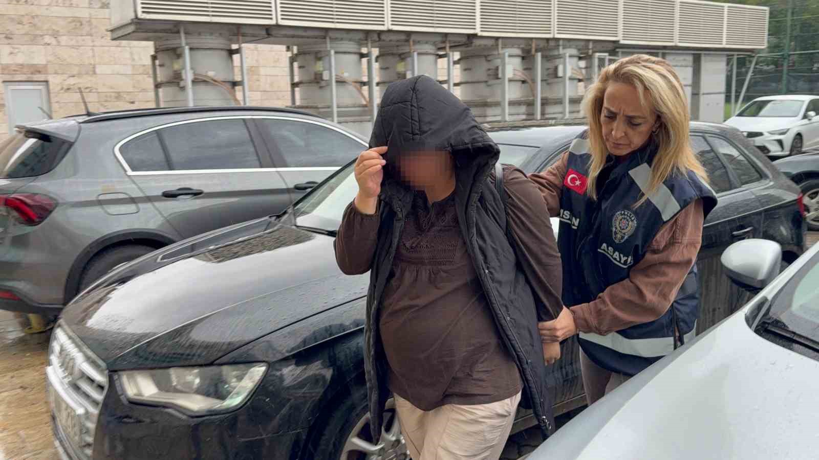 AVM’DEN 20 BİN LİRALIK GİYİM EŞYASI ÇALAN KADIN TUTUKLANDI
