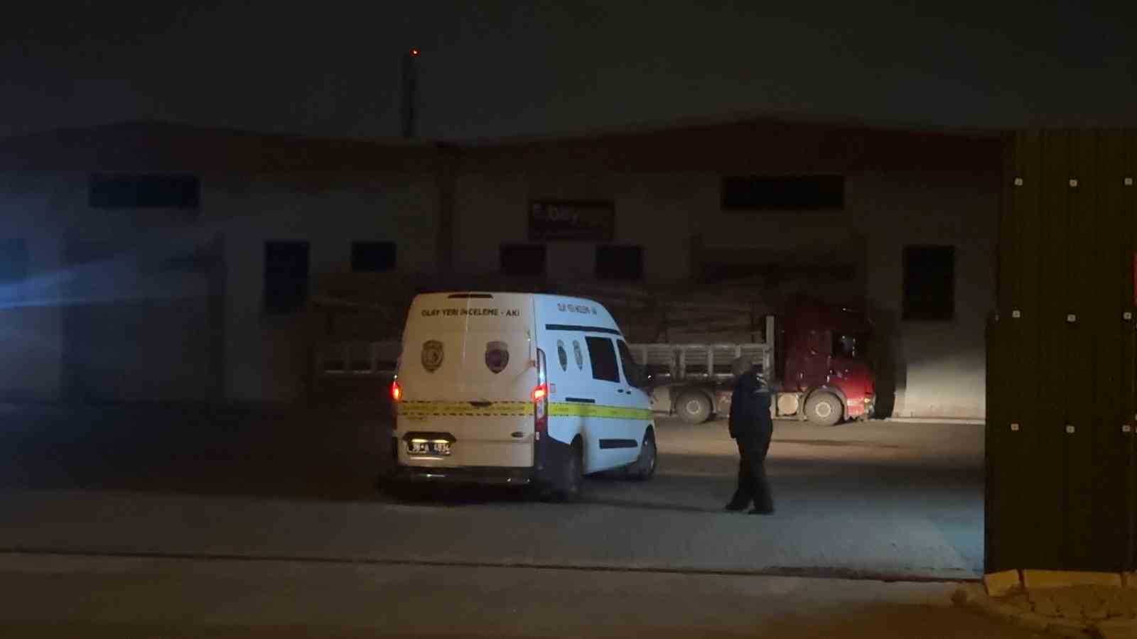 KAYSERİ’DE İŞ KAZASI: MAKİNEYE SIKIŞAN İŞÇİ HAYATINI KAYBETTİ