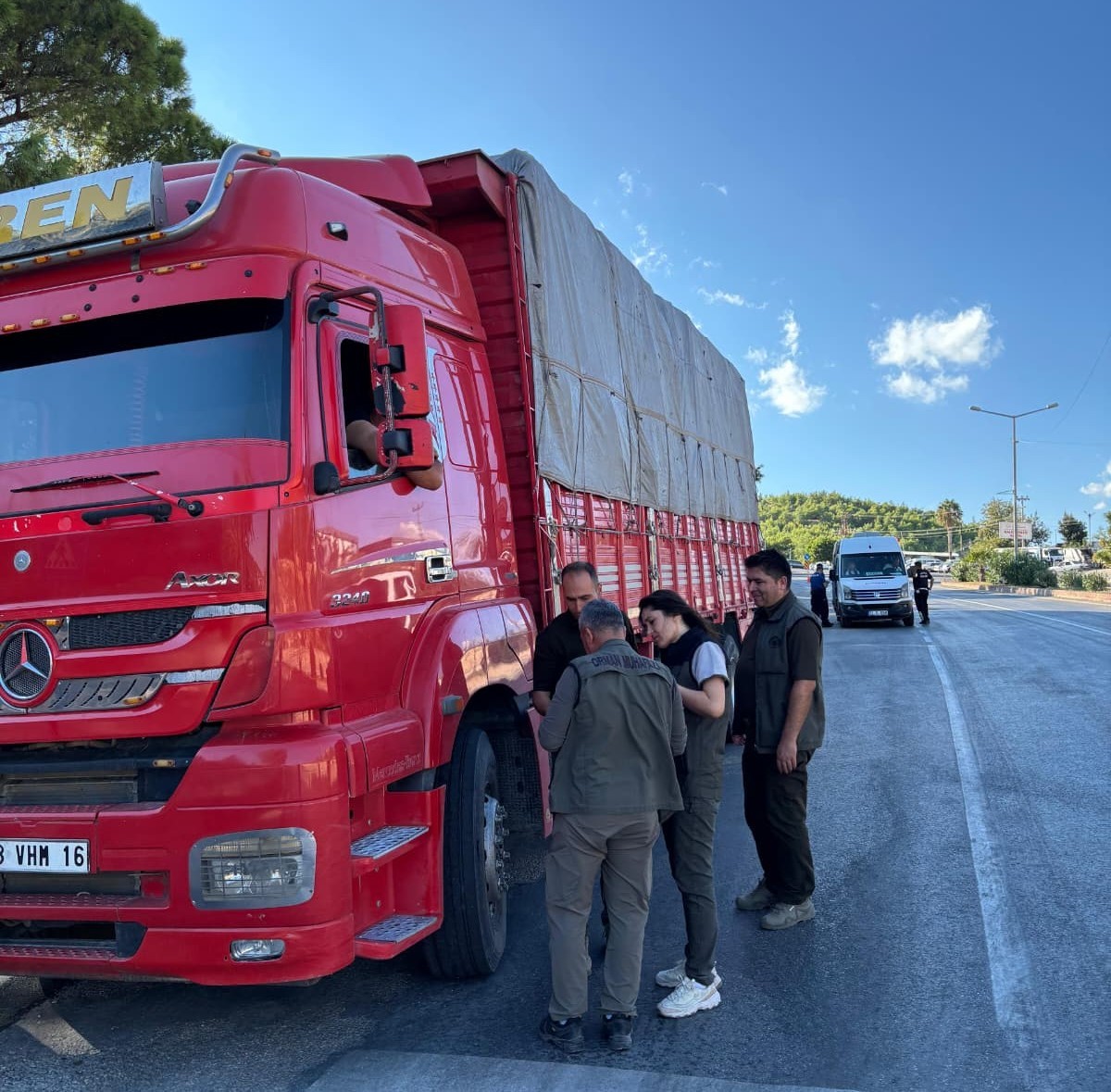 MERSİN’DE ORMAN SUÇLARINA KARŞI YOL KONTROLÜ