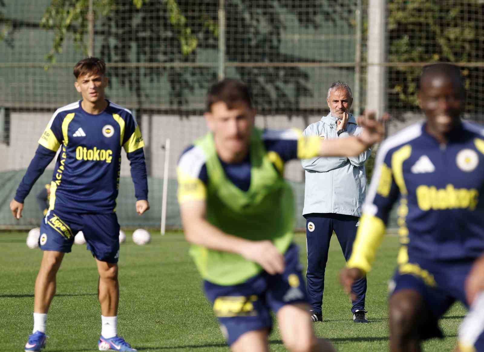FENERBAHÇE, ÇAYKUR RİZESPOR MAÇI HAZIRLIKLARINA DEVAM ETTİ