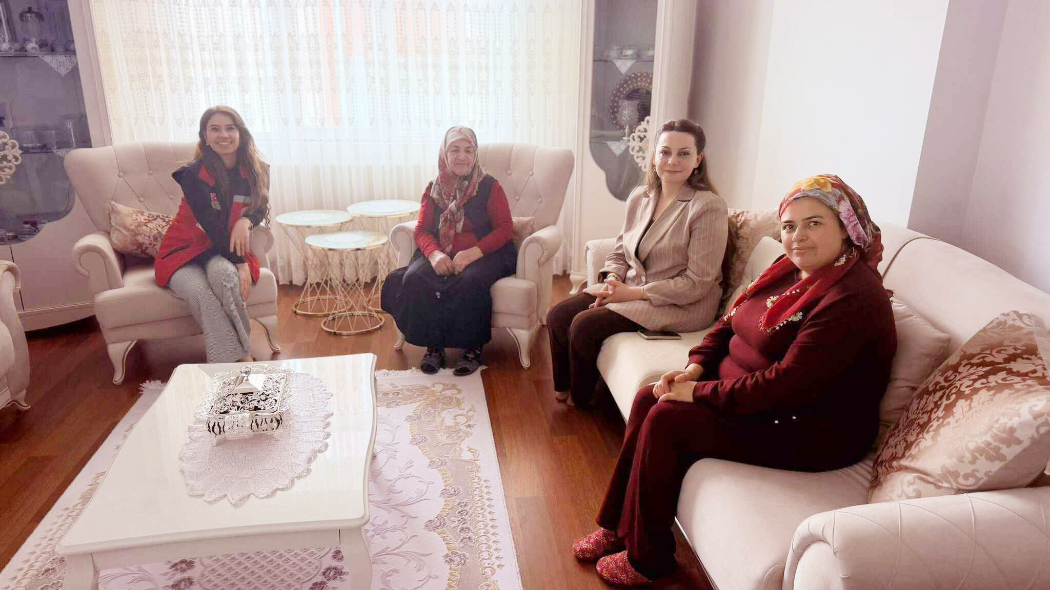ASH EKİBİNDEN ŞEHİT EMANETLERİNE VEFA, GAZİLERE DE MİNNET ZİYARETLERİ