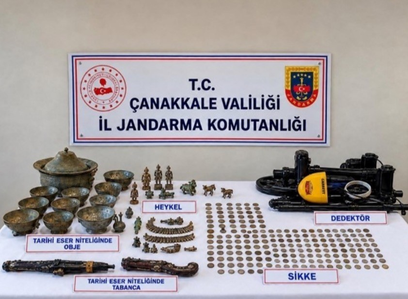ÇANAKKALE’DE TARİHİ ESER KAÇAKÇILIĞINA JANDARMA MÜDAHALESİ