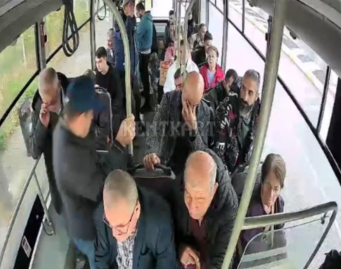 EPİLEPSİ HASTASI YOLCUYA ŞOFÖRLERDEN HIZLI MÜDAHALE