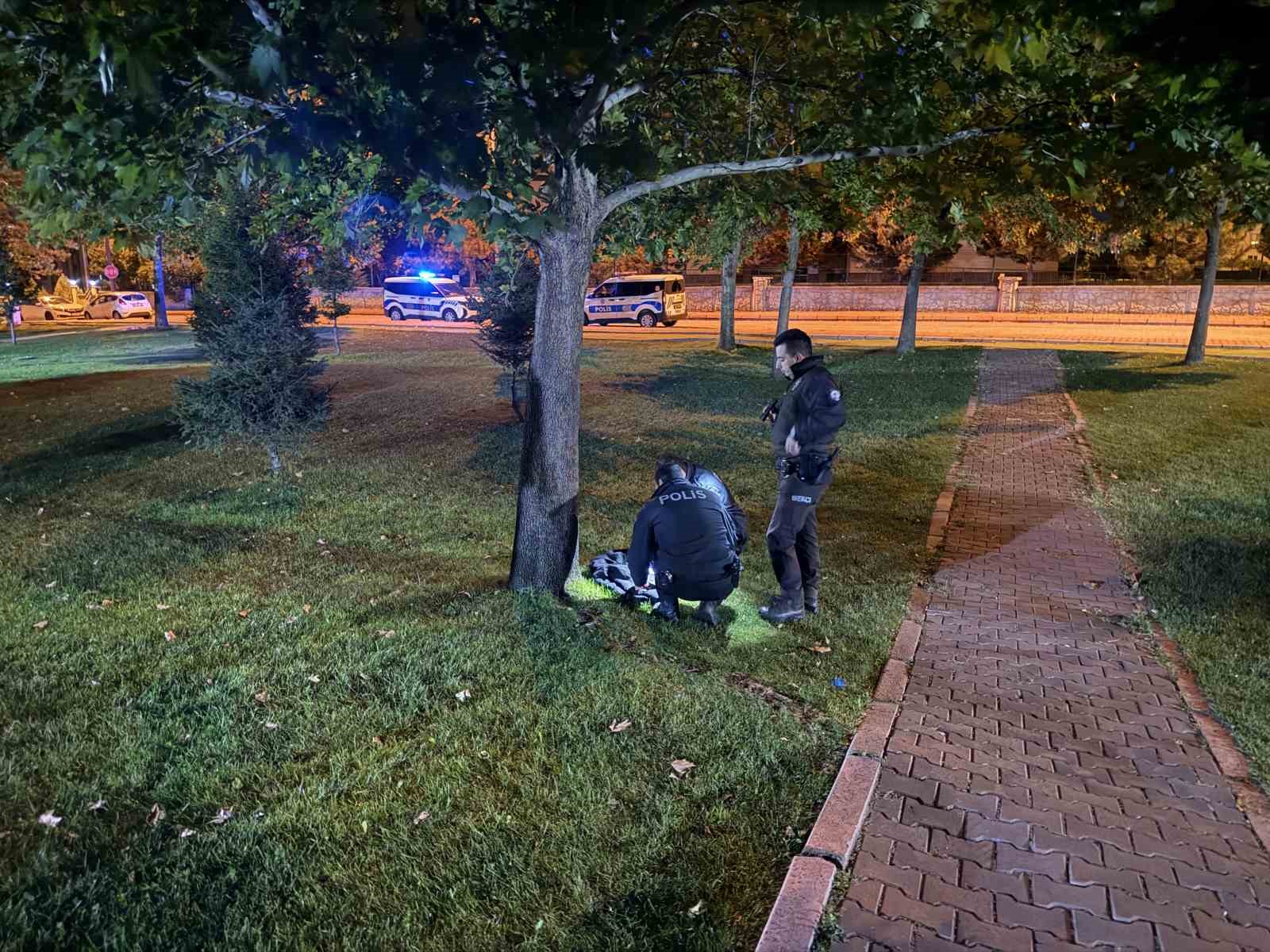 KAVGAYA KARIŞAN ŞÜPHELİLER EŞYALARINI BIRAKIP KAÇTI