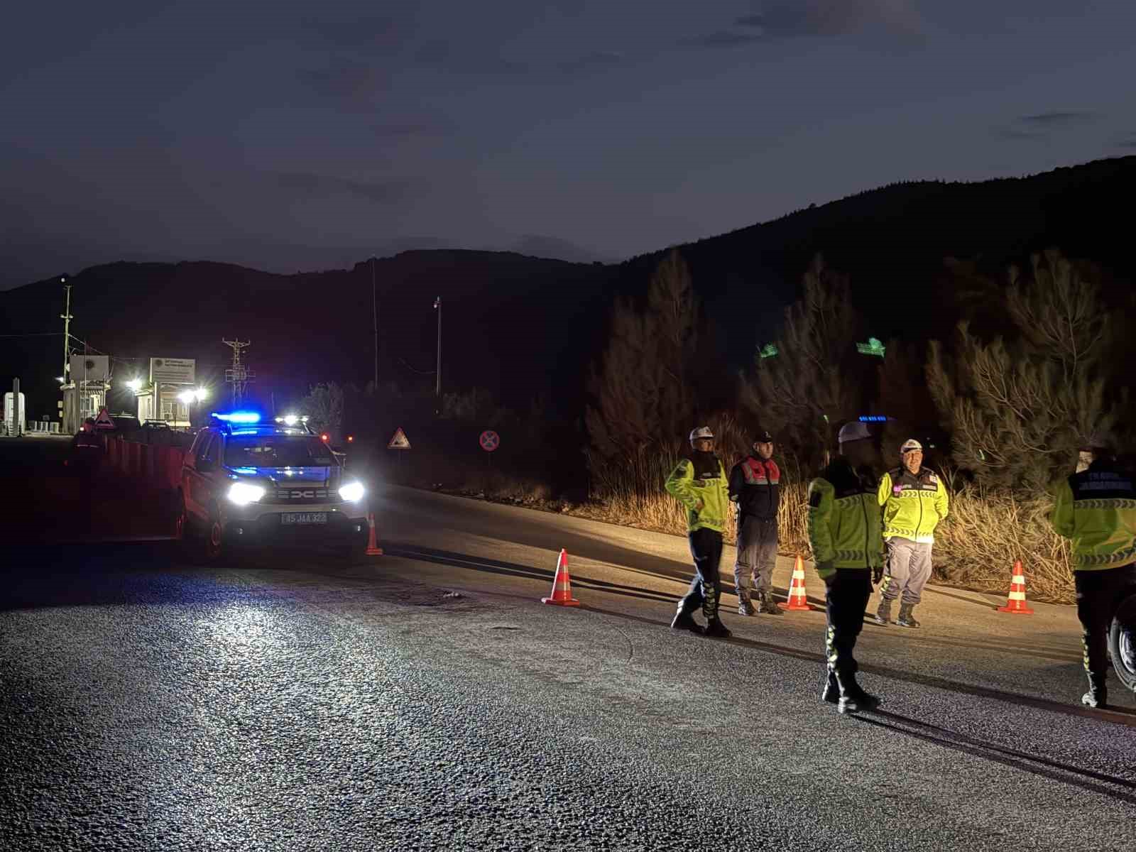 SOMA’DA ENDİŞELİ BEKLEYİŞ SÜRÜYOR