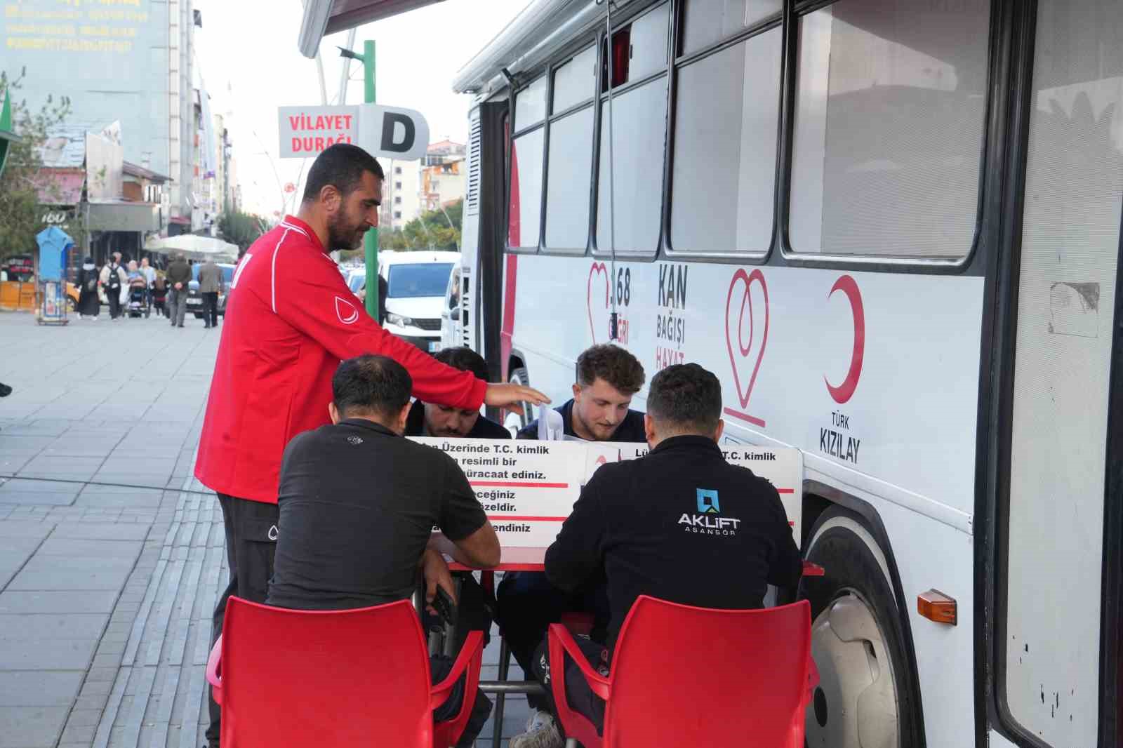 MUŞ’TA KAN BAĞIŞINA İLGİ DÜŞÜK KALDI