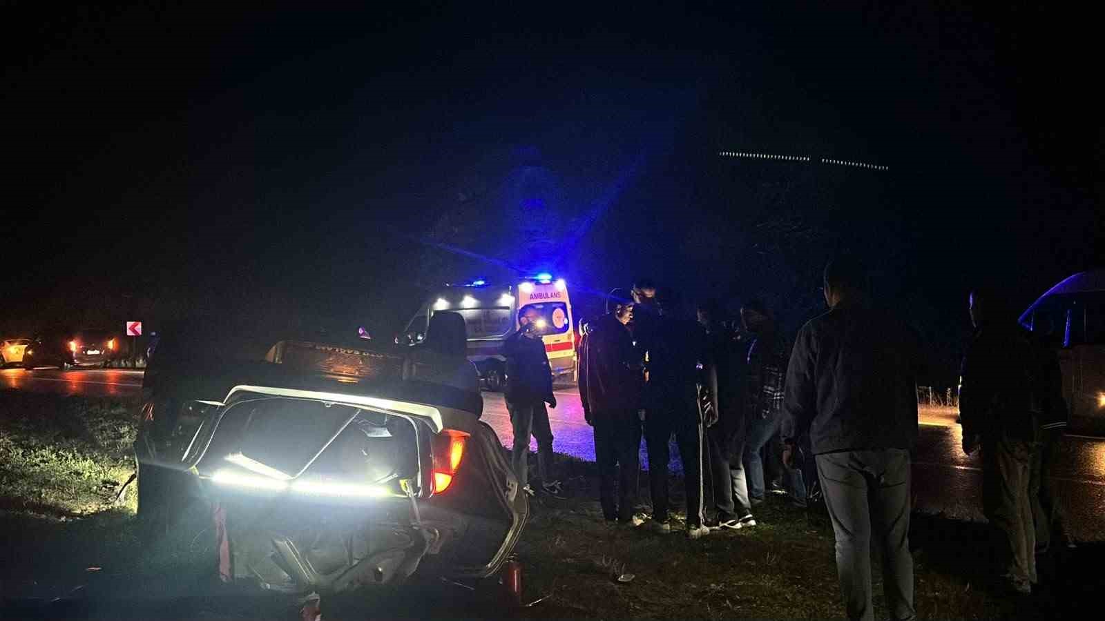 ZONGULDAK’TA SEYİR HALİNDEKİ OTOMOBİL TAKLA ATTI: 2 YARALI