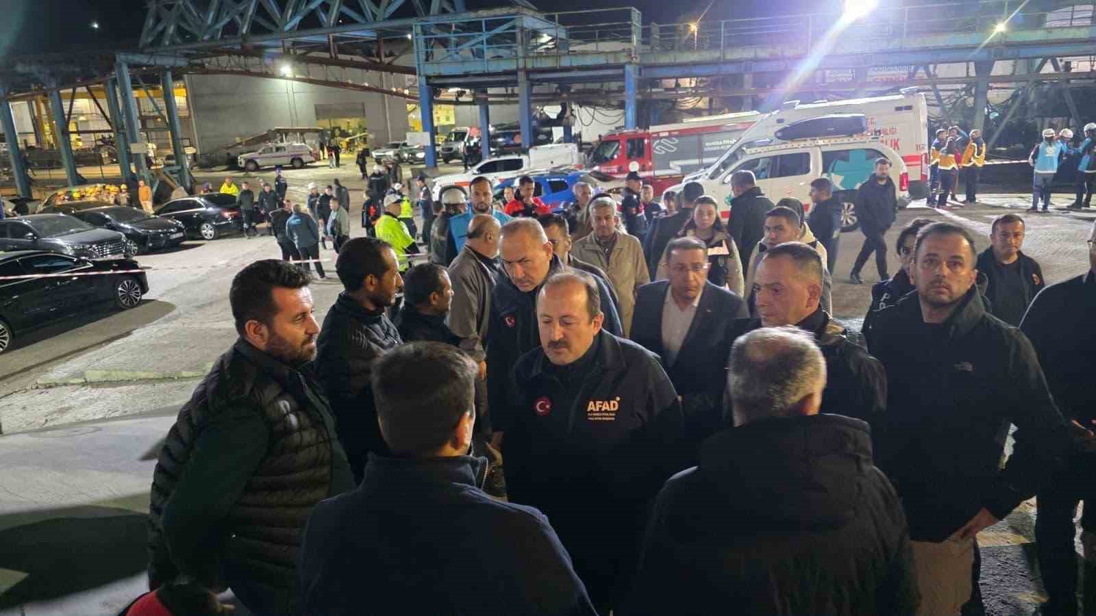 AFAD BAŞKANI PEHLİVAN, SOMA’DA ARAMA KURTARMA ÇALIŞMALARI HAKKINDA BİLGİ ALDI