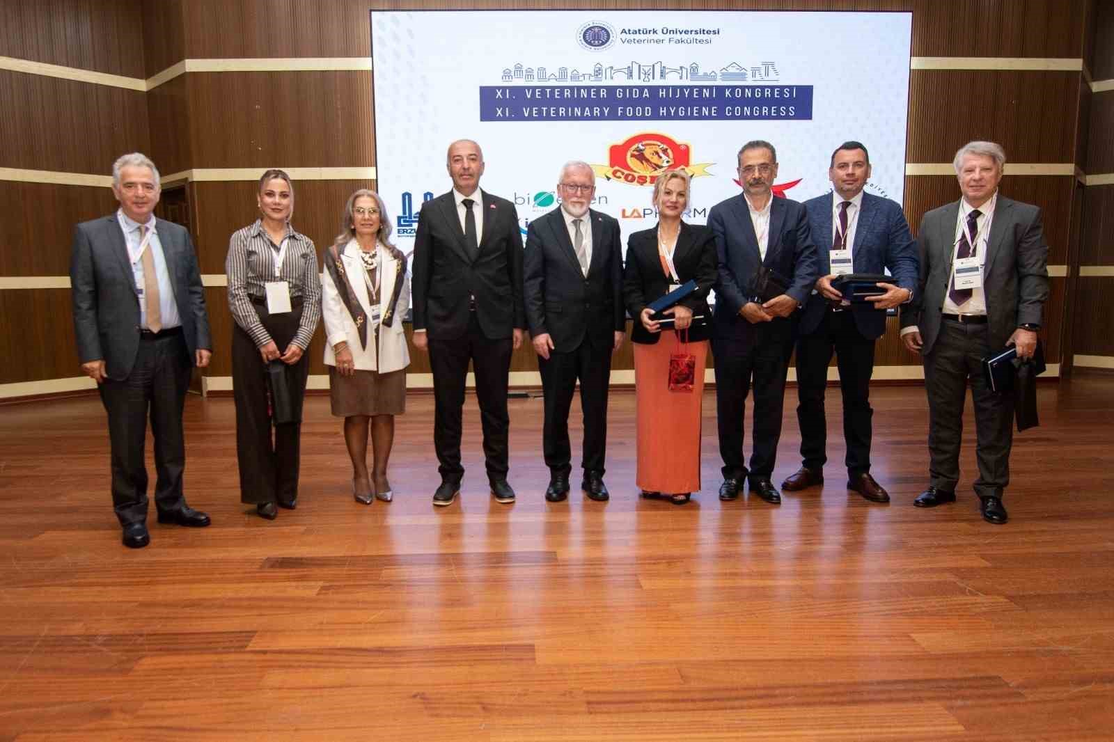 ULUSLARARASI KATILIMLI VETERİNER GIDA HİJYENİ KONGRESİNİN 11’İNCİSİ ATATÜRK ÜNİVERSİTESİNİN EV SAHİPLİĞİNDE GERÇEKLEŞTİRİLDİ