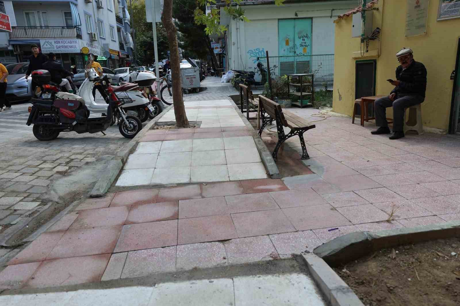 ŞEHZADELER’DE TARİHİ YAPININ KALDIRIMLARI YENİLENDİ