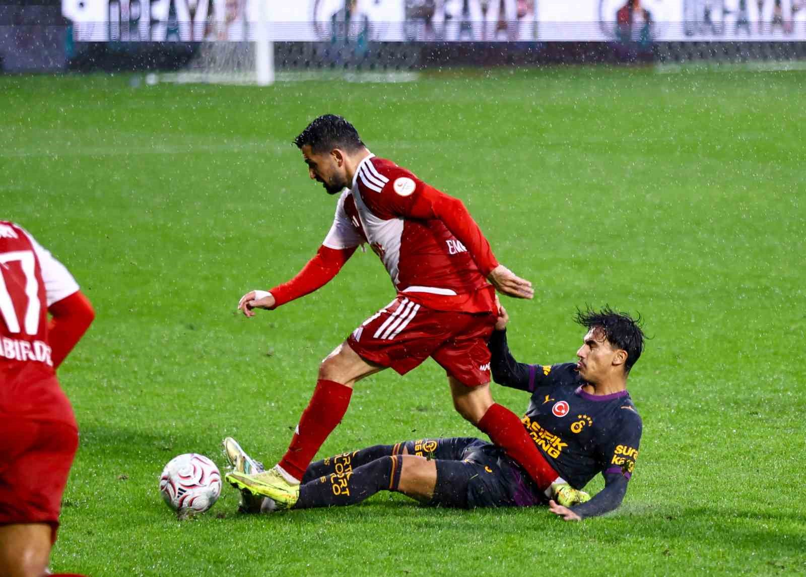 HAZIRLIK MAÇI: PENDİKSPOR: 3 - GALATASARAY: 3