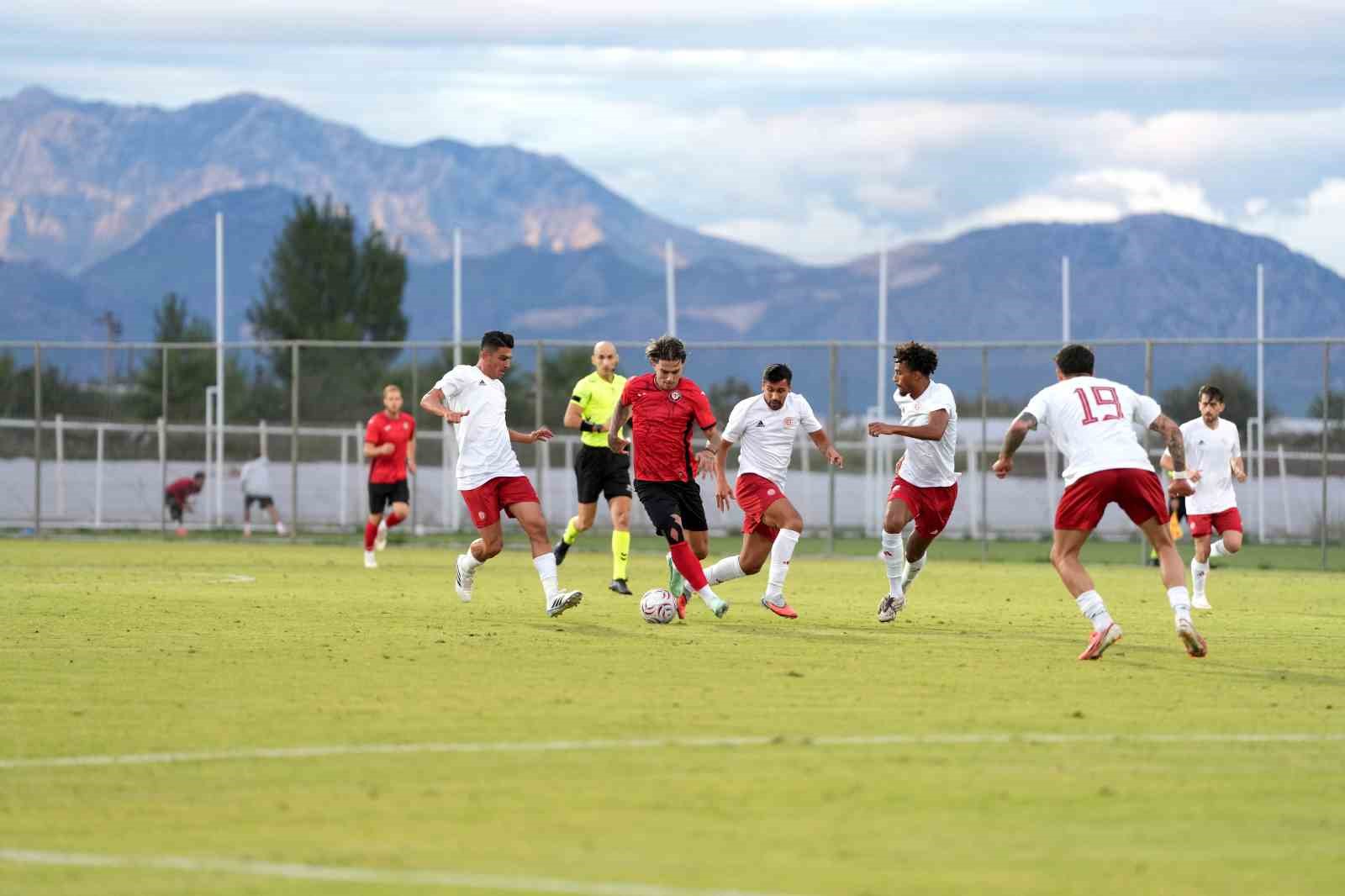 ÇORUM FK, HAZIRLIK MAÇINDA ANTALYASPOR’A 2-1 MAĞLUP OLDU
