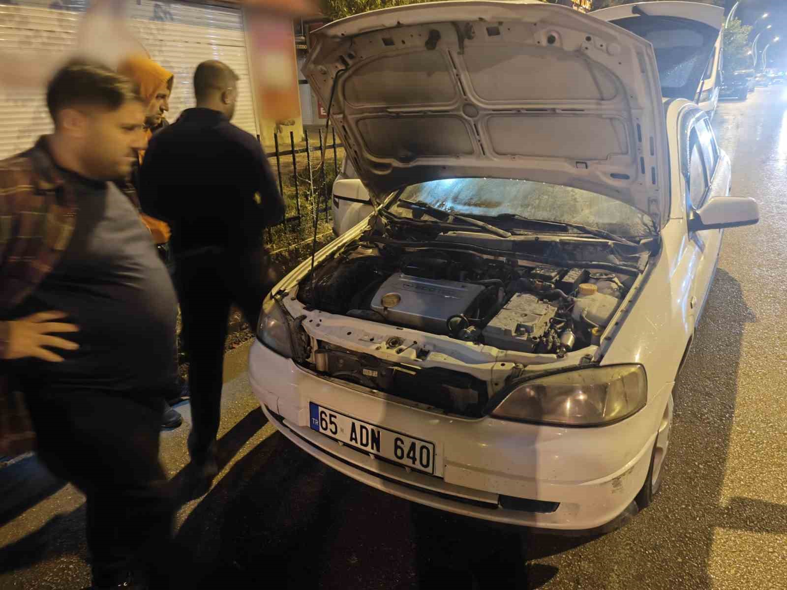 SEYİR HALİNDEKİ OTOMOBİLDE YANGIN