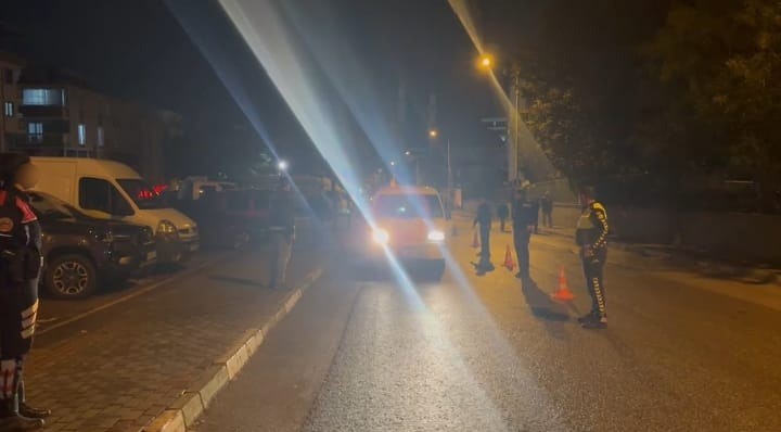 BURSA’DA ASAYİŞ UYGULAMASI: 539 KİŞİ SORGULANDI, 2 YOKLAMA KAÇAĞI YAKALANDI