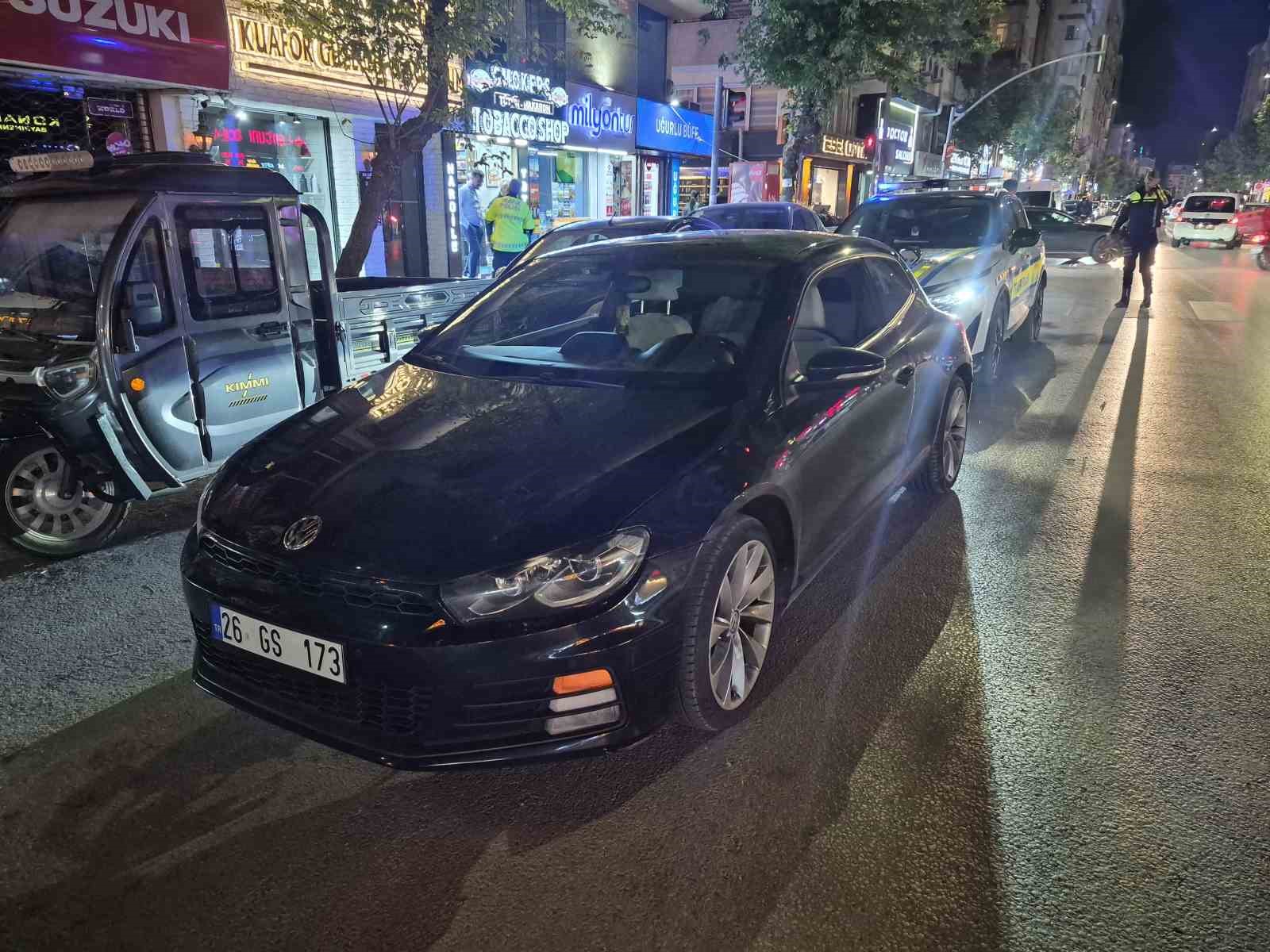 POLİSE MUKAVEMET GÖSTEREN ARAÇ SÜRÜCÜSÜ GÖZALTINA ALINDI